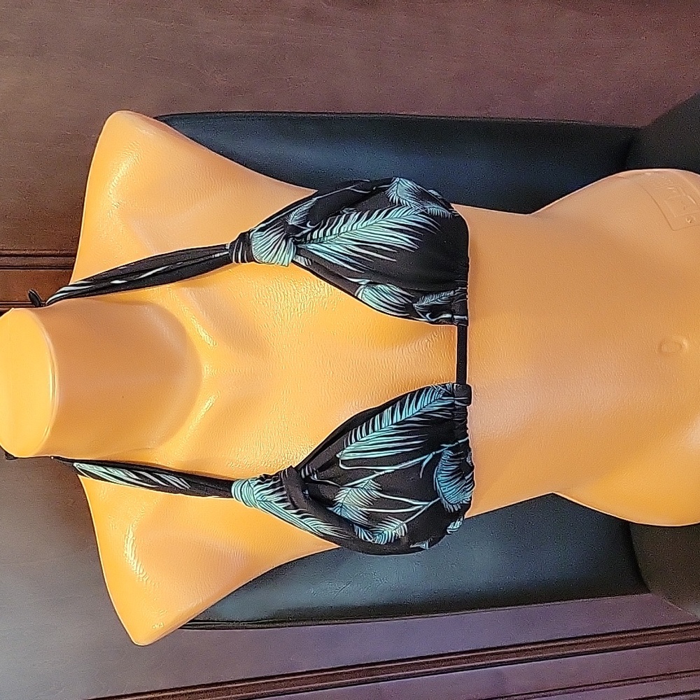 NWT Wildfox Black Green Bamboo Bikini Top Reversible Size  Large READ